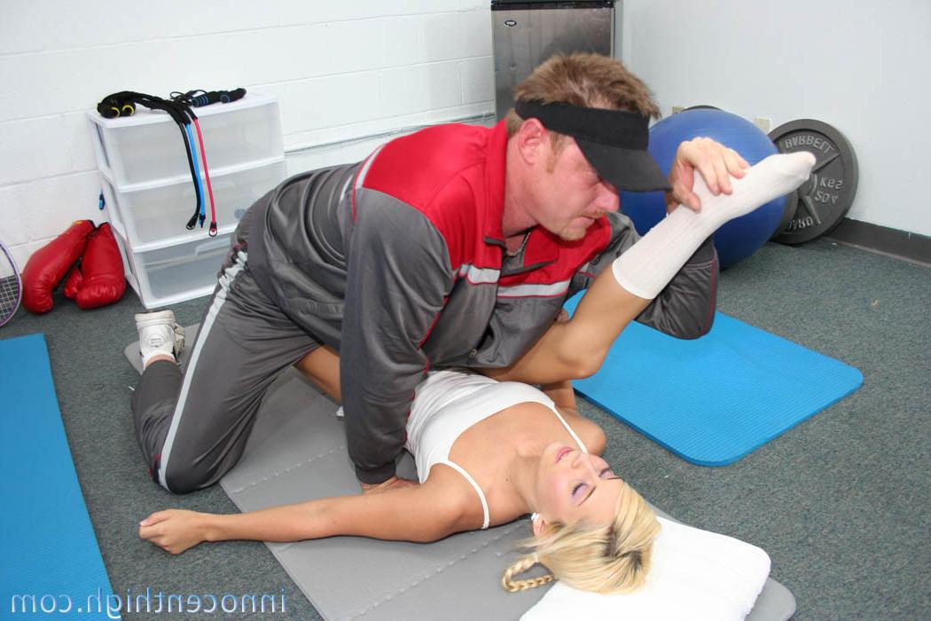 11P Adorable Madison Ivy gets dick to the back of the thoat and faci