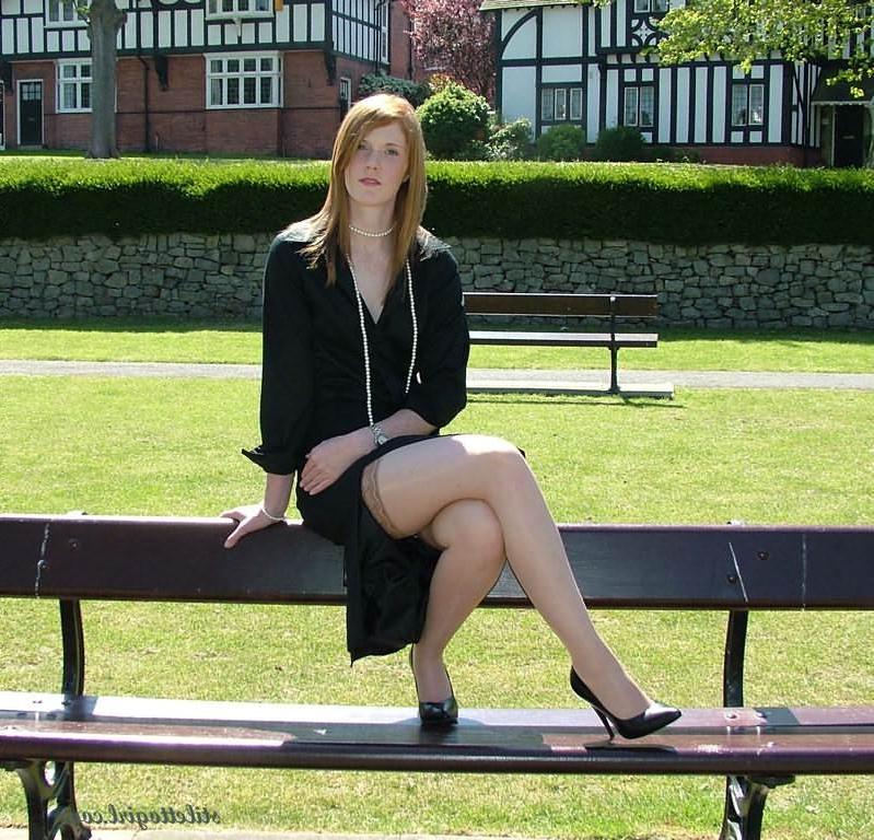 15P Stiletto girl in stockings posing outdoors