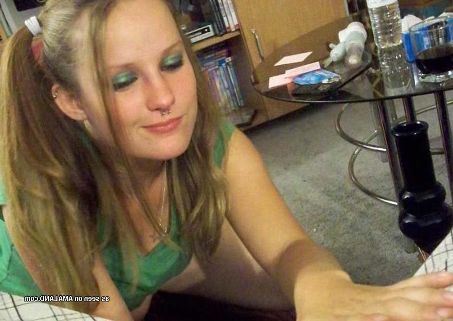 12P Adorable teen babe knows how to suck