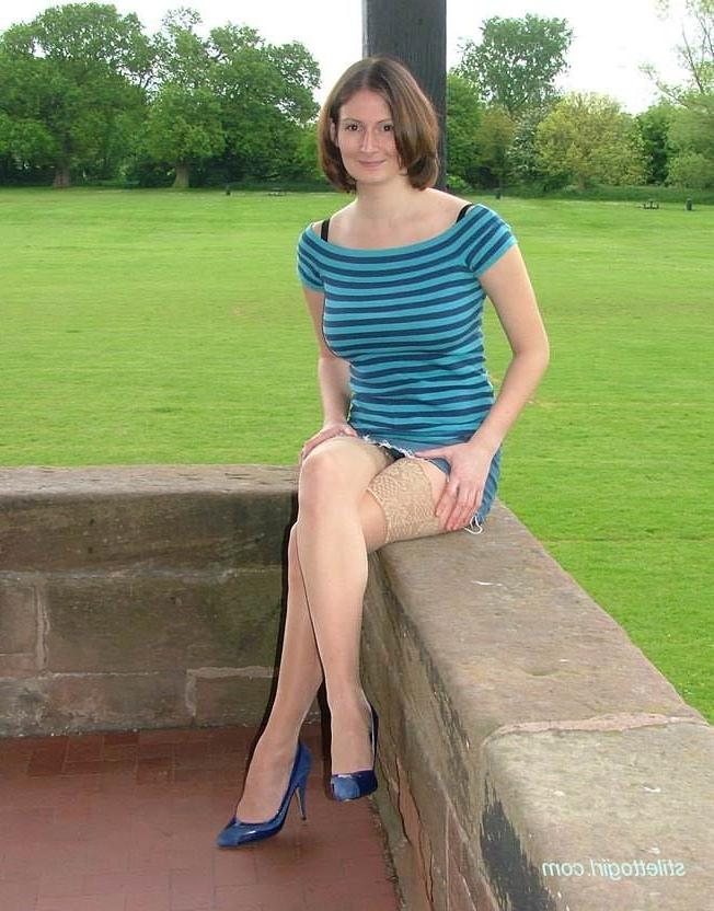 15P Stiletto girl in stockings outdoors