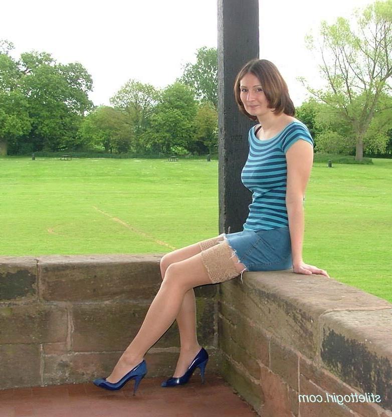 15P Stiletto girl in stockings outdoors
