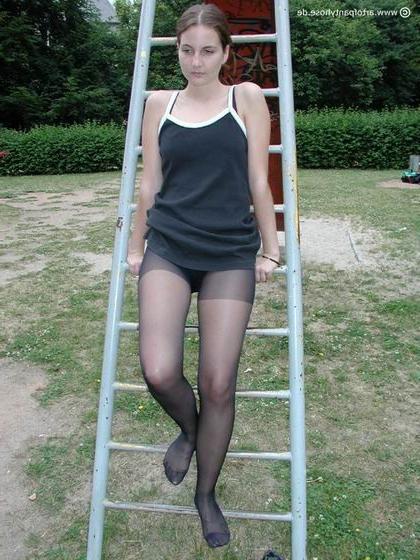16P Amateur teen in pantyhose outdoor