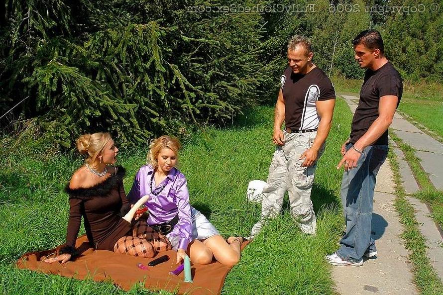 16P Horny babes seduce two regular guys to outdoor groupsex