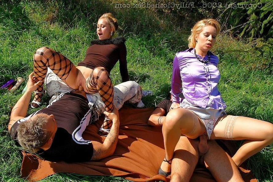 16P Horny babes seduce two regular guys to outdoor groupsex