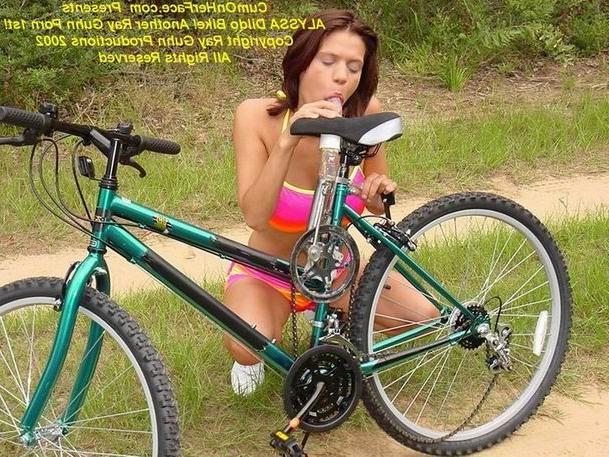16P Outdoor group sex and messy facial