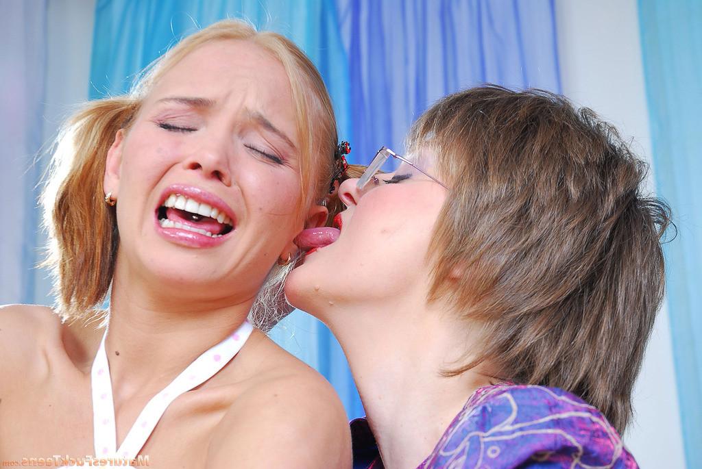 20P Aged rug muncher seduces a girl