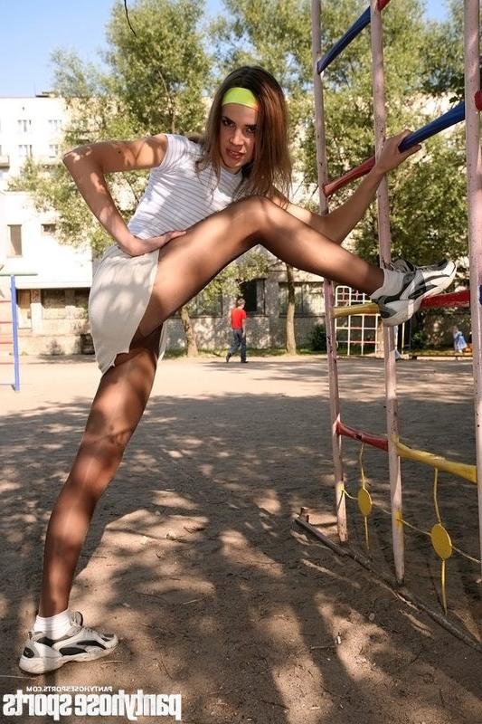 15P Young Kristie at outdoor pantyhose aerobics workout