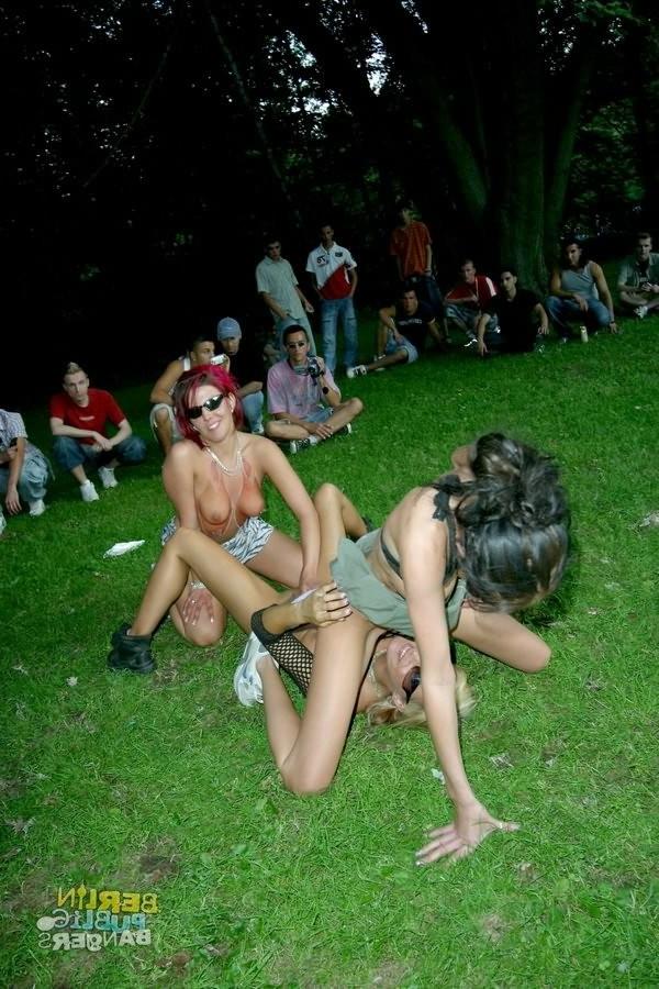 16P Naughty german amateur sluts making outdoor lesbian show on public