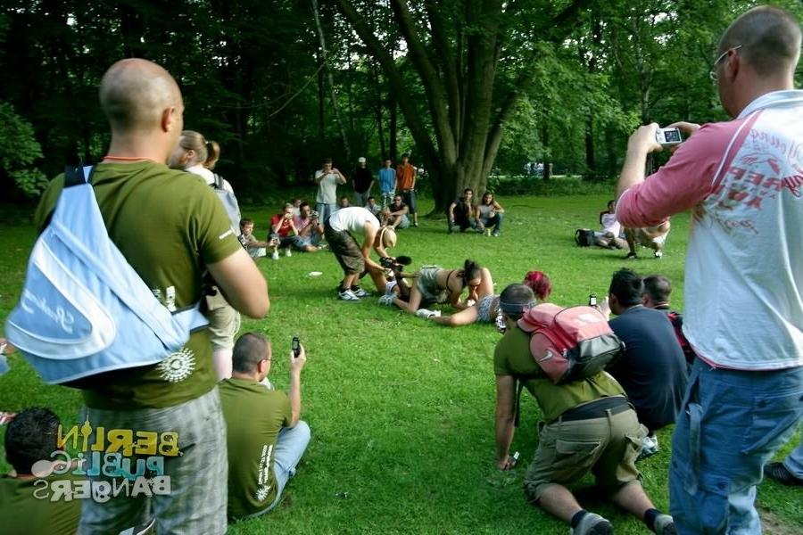 16P Naughty german amateur sluts making outdoor lesbian show on public