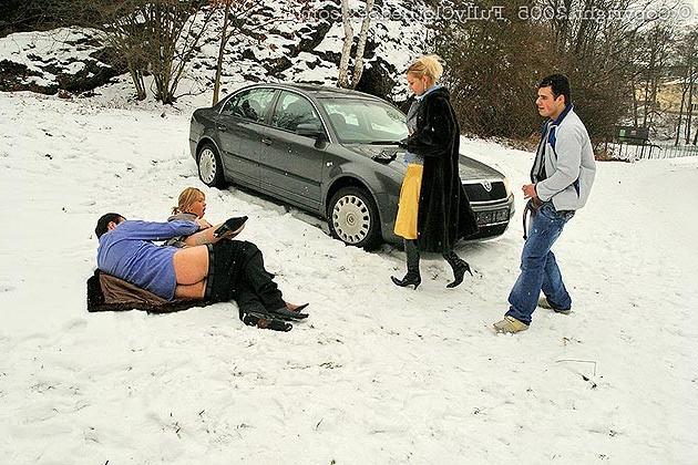 20P Outdoor public groupsex in the snow