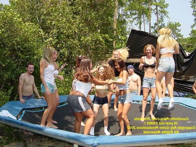 16P Outdoor group sex and messy cumshot