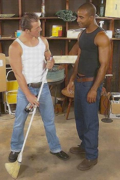 20P Caucasian and black hunks sucking and jerking deal