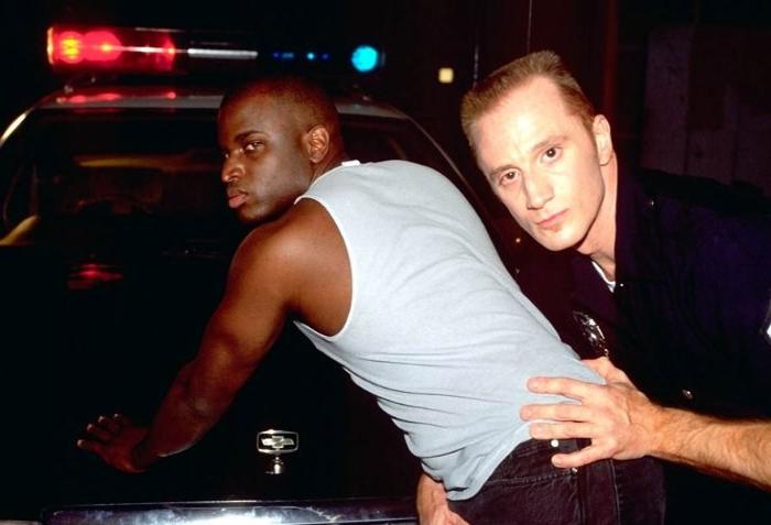 20P Euro hairy policeman sucking and fucking a muscle black suspect