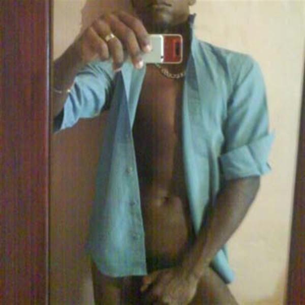 16P Self-shooting black African-American hunk