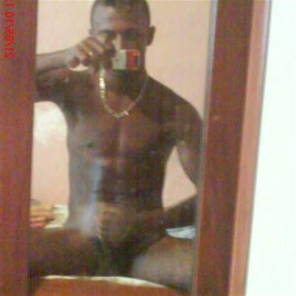16P Self-shooting black African-American hunk