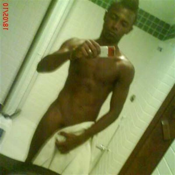 16P Self-shooting black African-American hunk