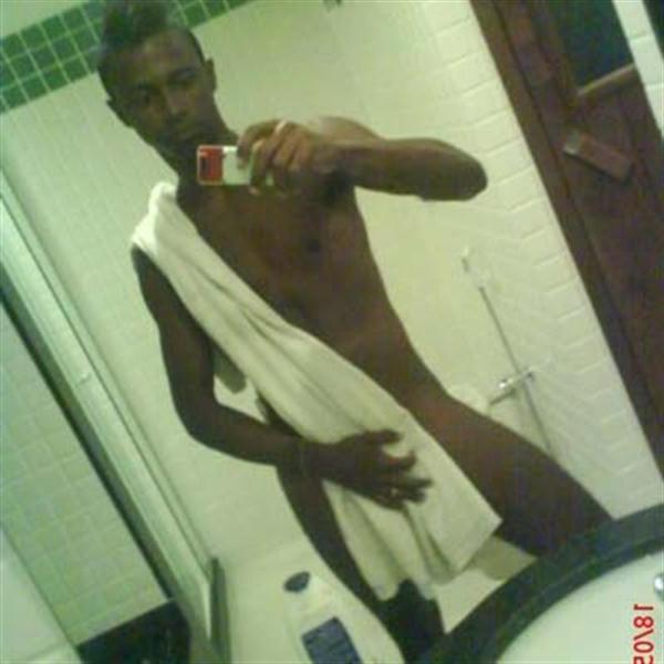 16P Self-shooting black African-American hunk
