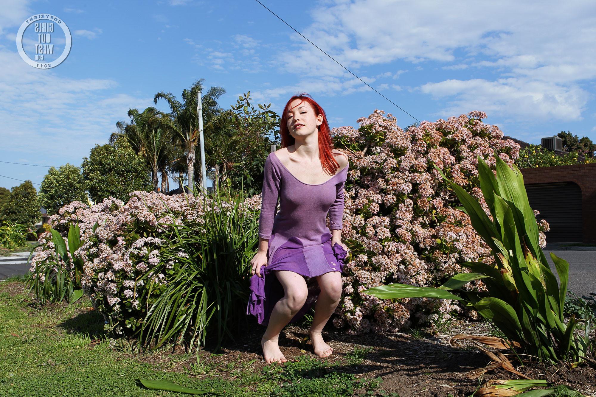 15P Redheaded Sofia shows her unshaved pussy outdoor