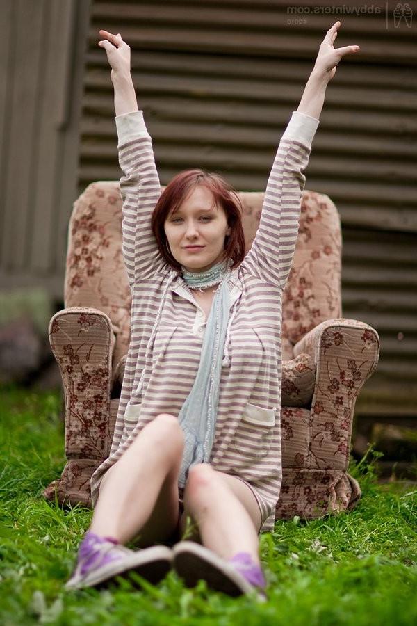 15P Hairy Redheaded Amateur Hottie Gets Nude While Outdoors