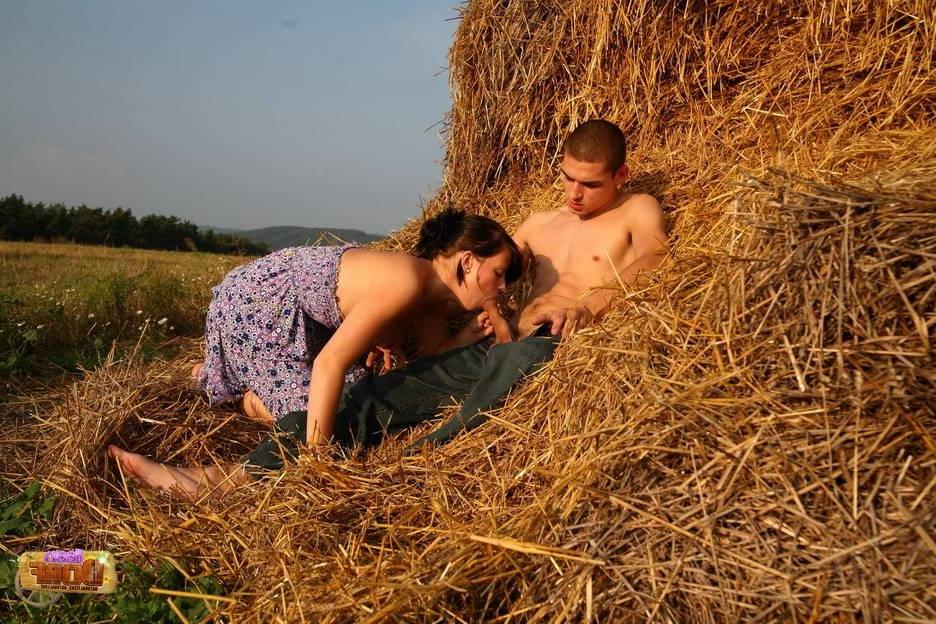 15P Natural european teen fucked outdoors till cumshot