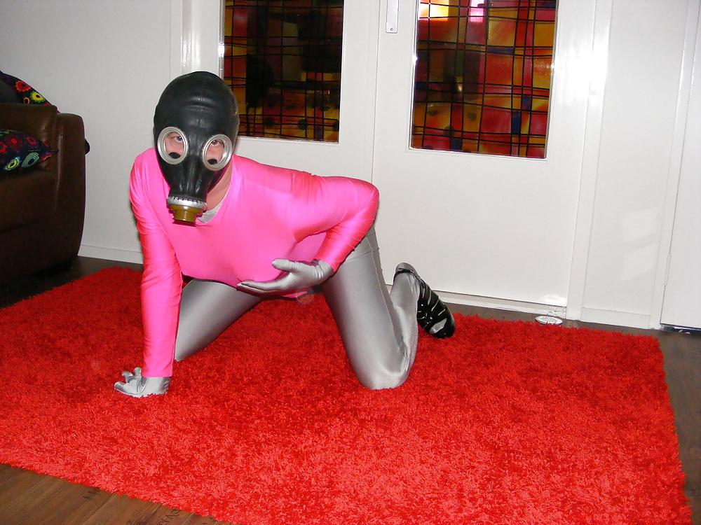 10P Alien sissy on poppers