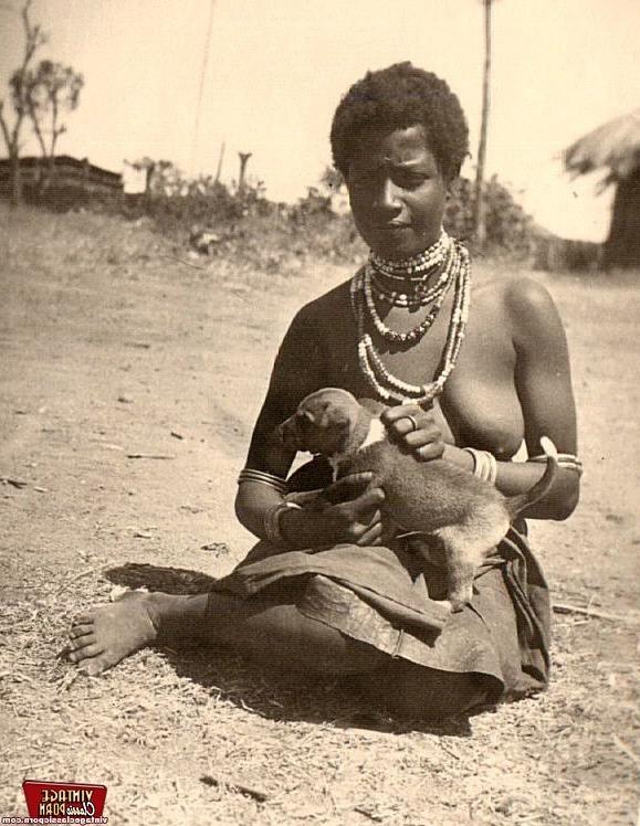 12P Classic African ladies showing their real bodies