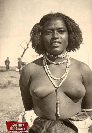 12P Classic African ladies showing their real bodies