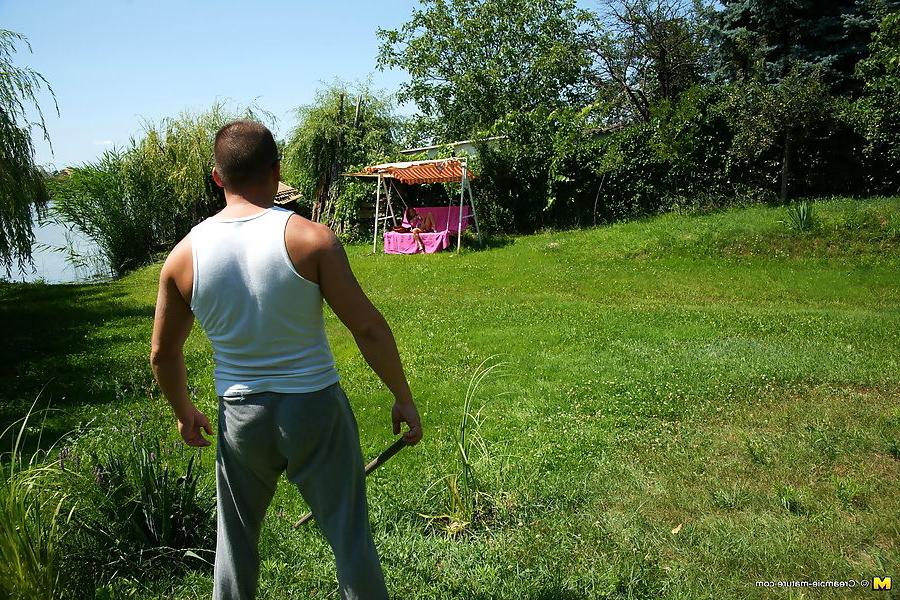 20P hot redhead mature lady gets banged and creampied outdoors