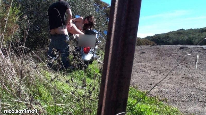 12P Couple gets horny and starts fucking outdoors
