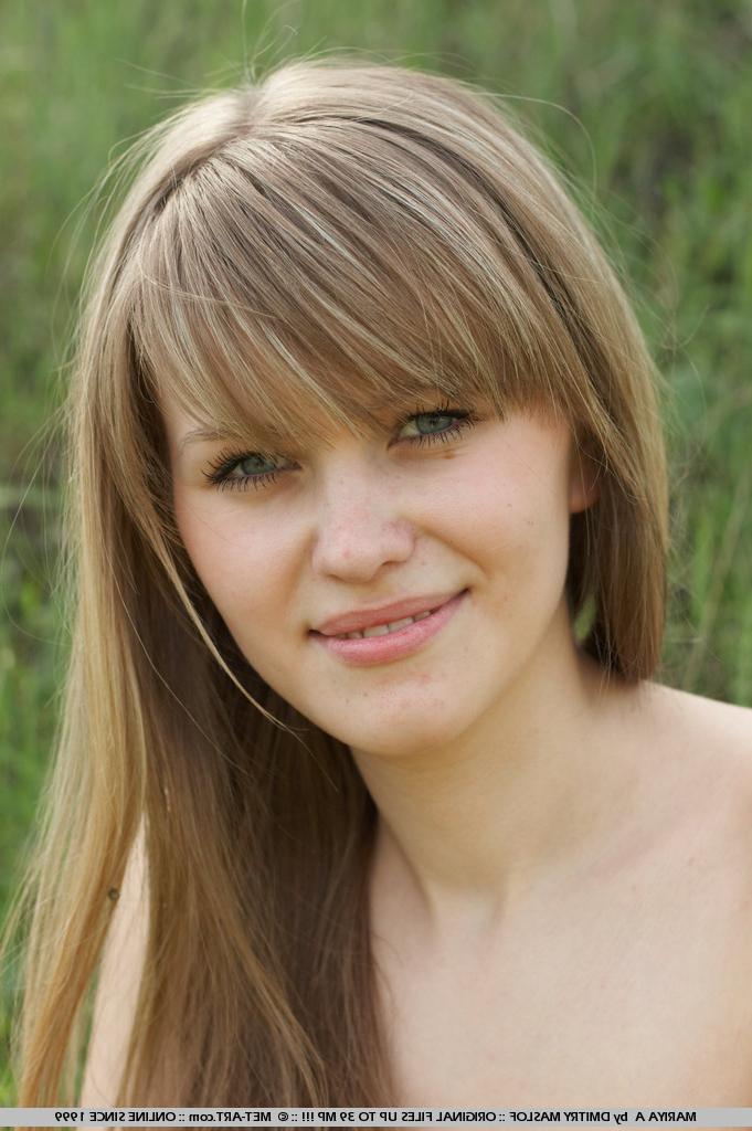 18P Big natural tit blonde teen babe posing nude outdoors