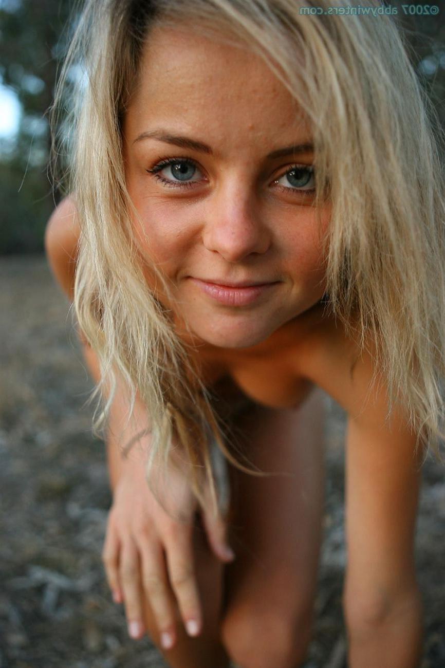 16P Petite blonde amateur teen getting naked in outdoors
