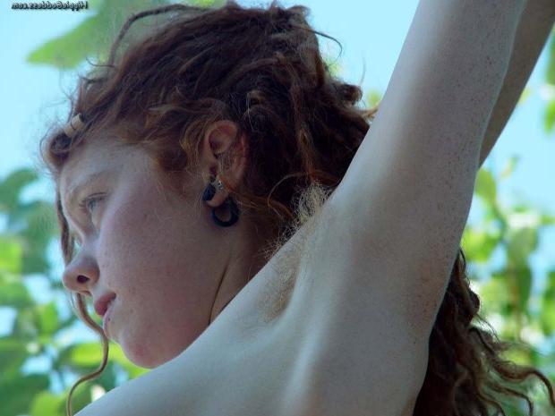 16P Redhead Dreadhead Hippie Chick Naked Outdoors