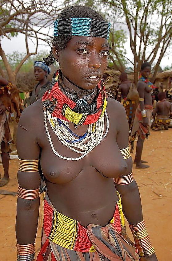25P My African Box 02