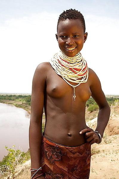 25P My African Box 01