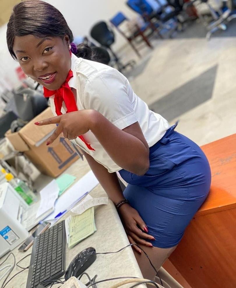 9P Evodie French African air hostess