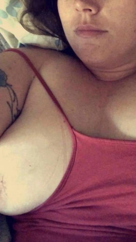 14P Ashley is a filthy milf who takes it in all holes