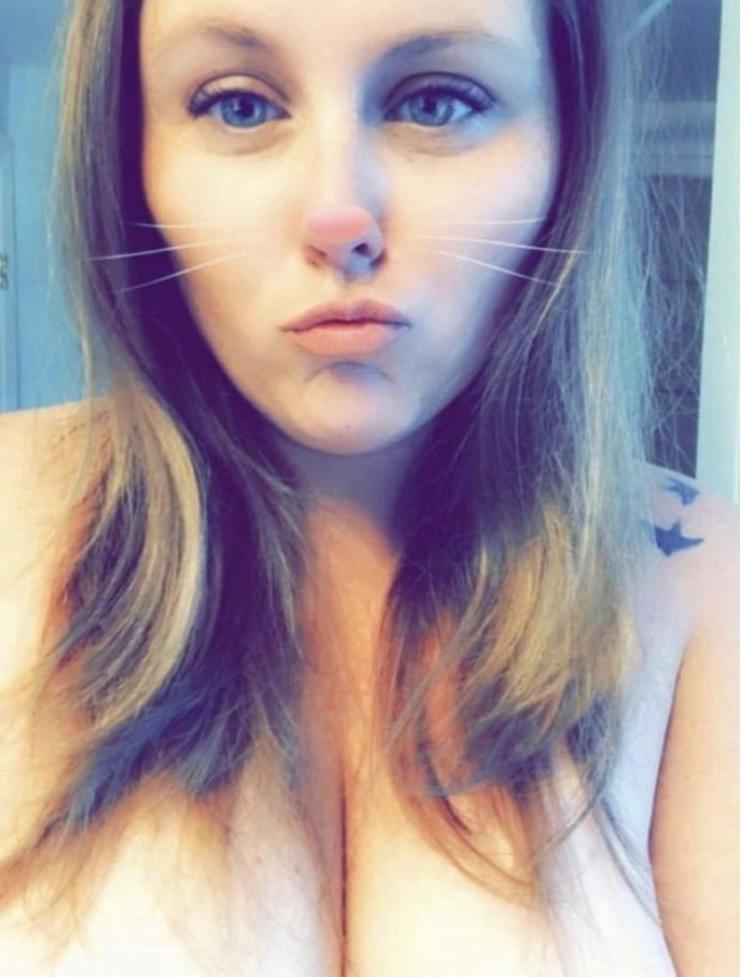 14P Ashley is a filthy milf who takes it in all holes