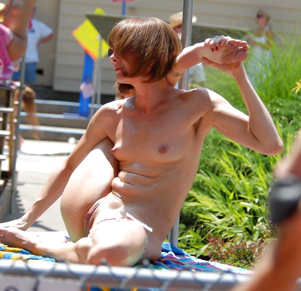 25P Outdoor Sluts On i-net Display