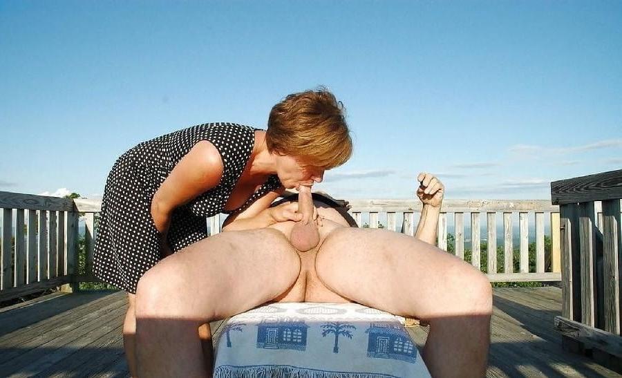 25P Submissive housemaid banged in all holes (servante soumise)