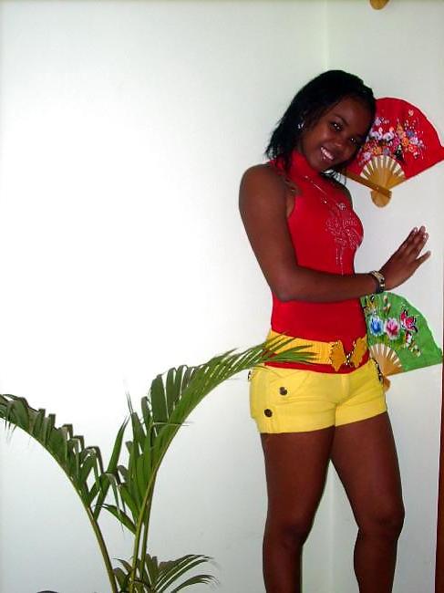 4P African Sexy Girl