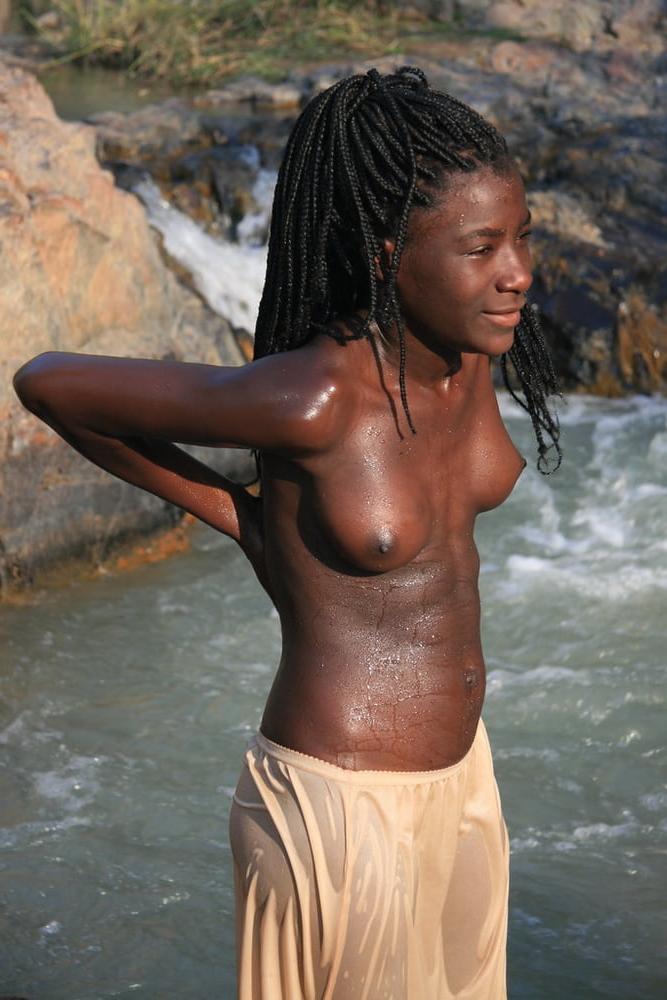 25P African Girls