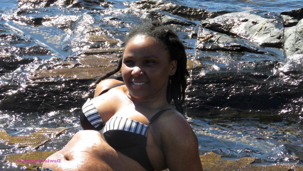 25P South Africa - Girls posing 18