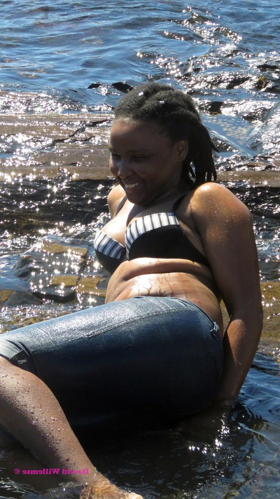 25P South Africa - Girls posing 18