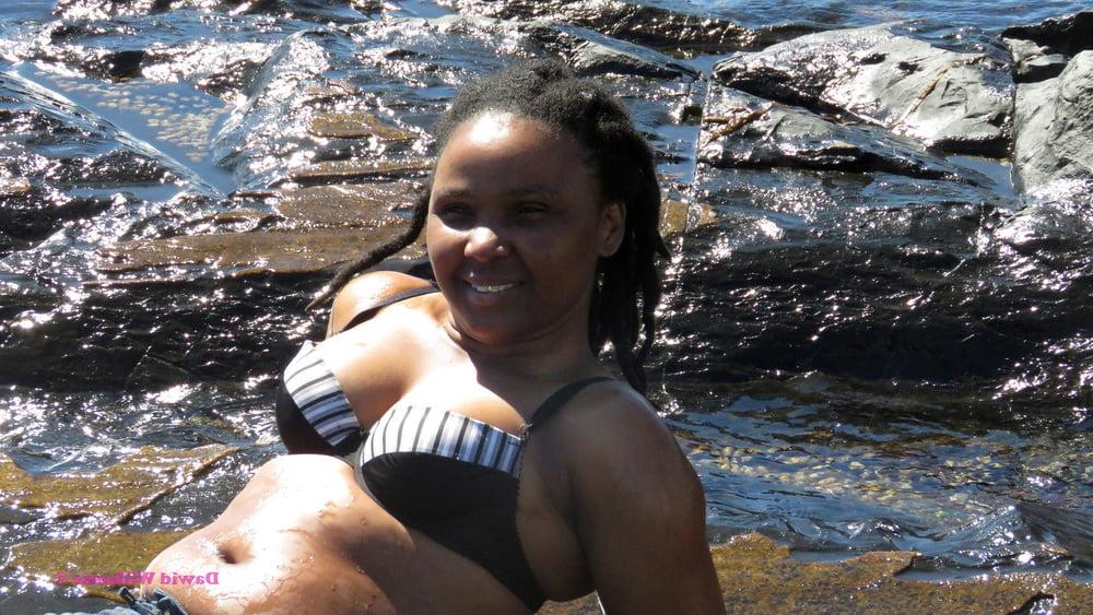25P South Africa - Girls posing 18