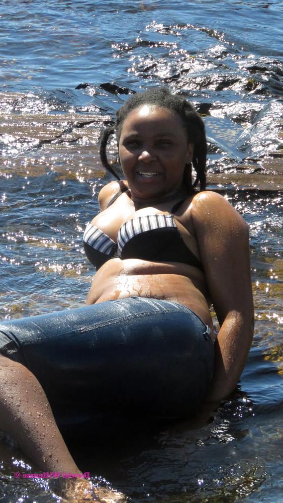 25P South Africa - Girls posing 18