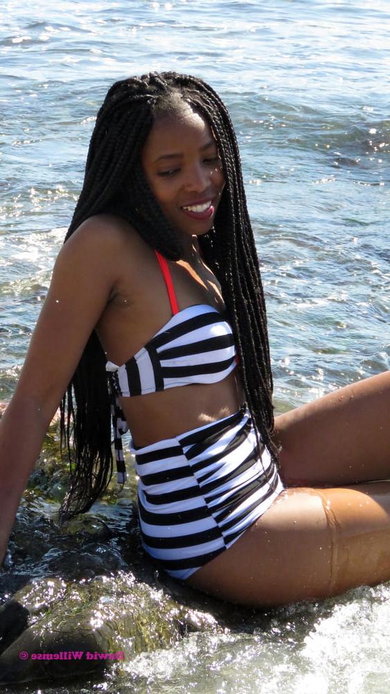 15P South Africa - Girls posing 17