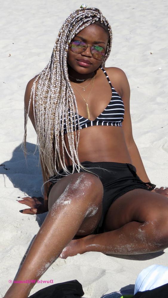 17P South Africa - Girls posing 19