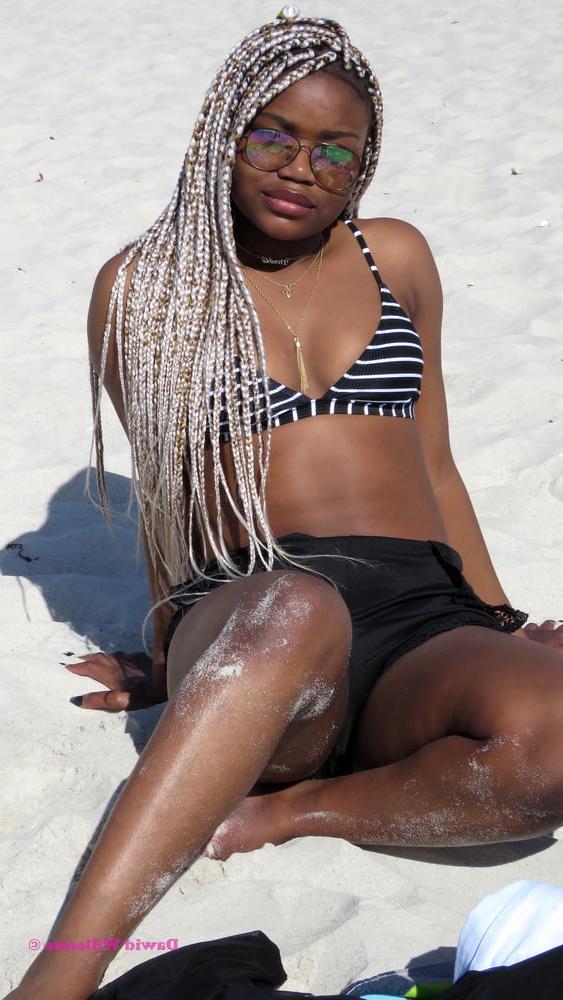 17P South Africa - Girls posing 19