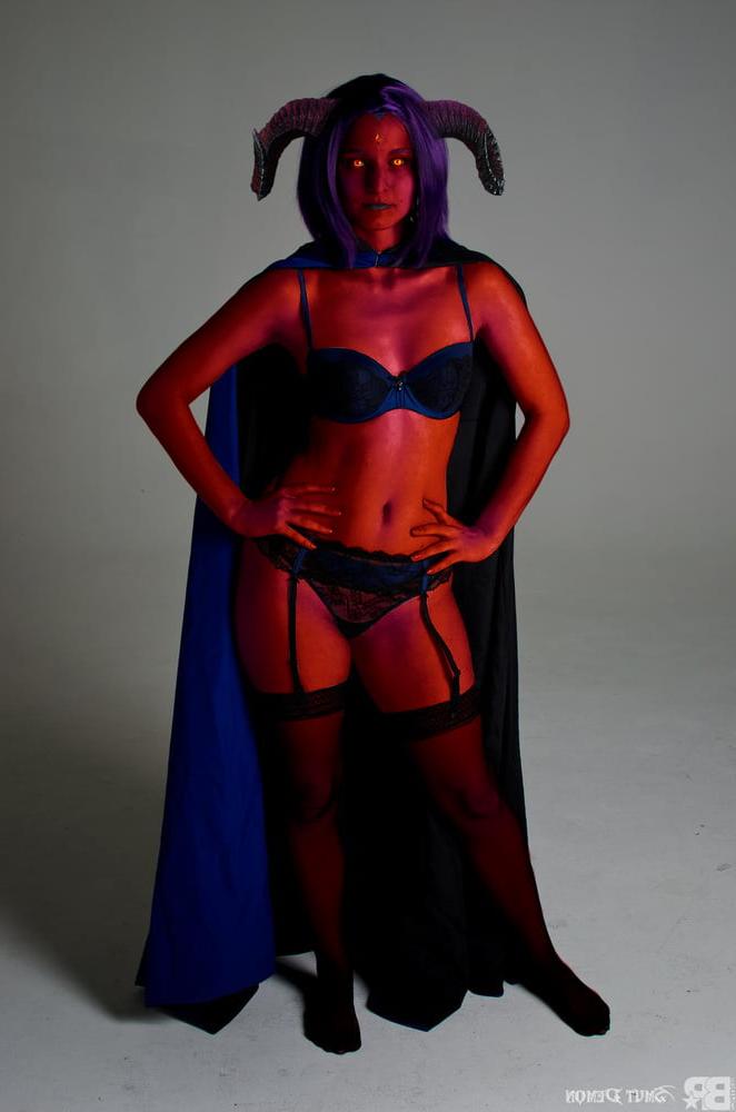 10P Succubus, Vampire, And Alien Photoshops 1