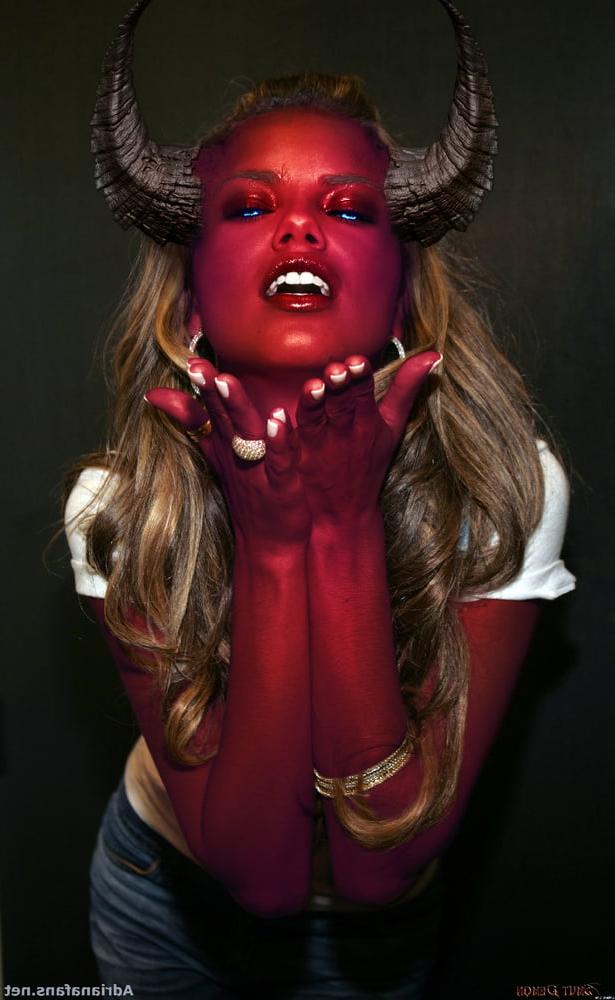 10P Succubus, Vampire, And Alien Photoshops 1